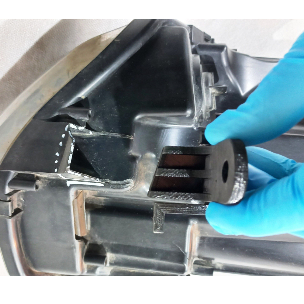 Кронштейн крепления фары для Renault Logan 2 2012-2018г.