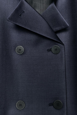 ZARA ПРИТАЛЕННЫЙ БЛЕЙЗЕР С КОНТРАСТНОЙ ОТДЕЛКОЙ — ZW COLLECTION, МОРСКОЙ СИНИЙ