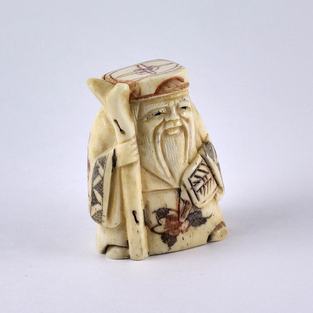 Нэцкэ Дзюродзин с посохом и волшебным веером