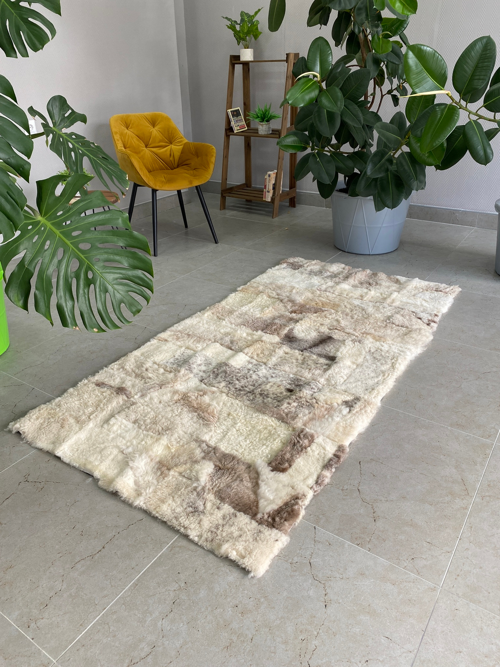 Меховой коврик накидка на кресло из овчины