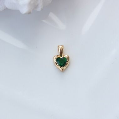 Подвеска Сердце с тёмно-зелёным фианитом, 12*8 мм, позолота, П299