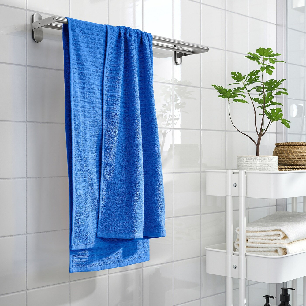 IKEA VÅGSJÖN  (ИКЕА ВÅГСЙÖН)  -  Полотенце банное, ярко-синее, 70x140 см