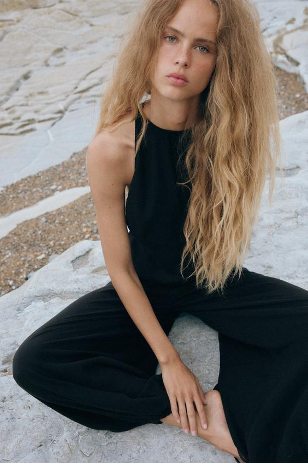 ZARA ЛЕГКИЙ ДЛИННЫЙ КОМБИНЕЗОН, ЧЕРНЫЙ