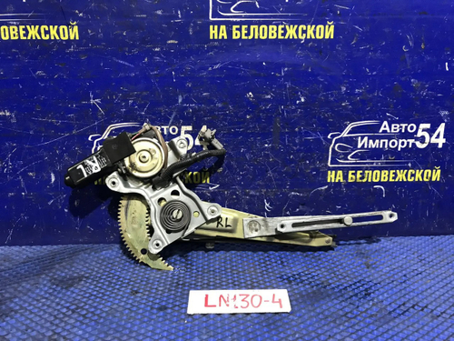 Стеклоподъемник задний левый TOYOTA HILUX SURF 1992