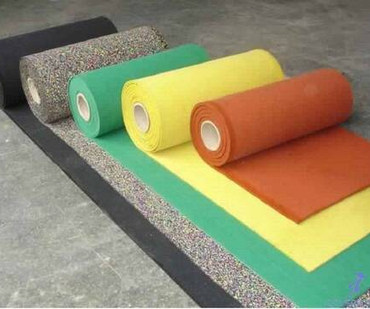 Напольное покрытие из резиновой крошки