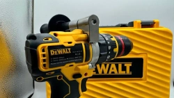 Шуруповерт ледобур бесщеточный Dewalt 21В + 2 АКБ + Кейс