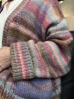 Трикотажная пряжа для вязания SPARK деграде шишибрики