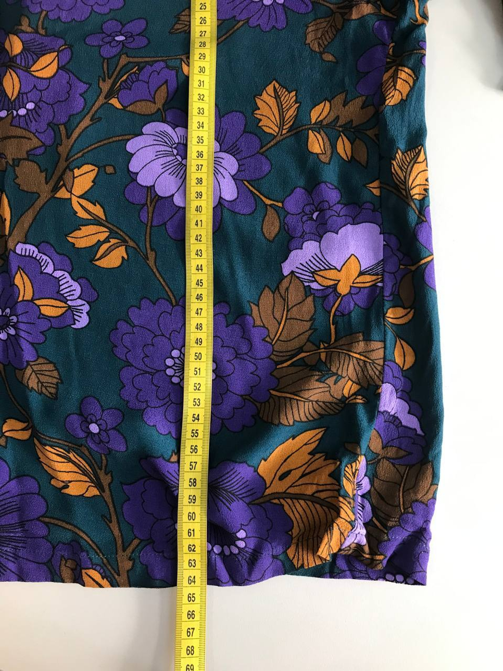 Блузка Mango яркого цвета, маркировка L, визуально на 48 размер