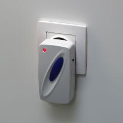 Звонок дверной ЭРА C93 беспроводной от сети белый с синим 6 мелодий | Электрозвонки беспроводные