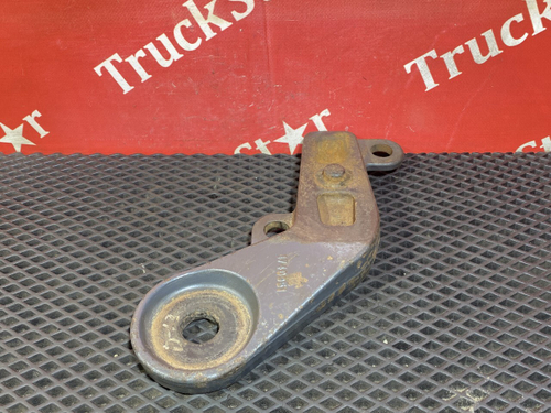 Кронштейн амортизатора нижний правый