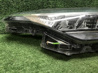 Фара левая Toyota C-HR (2019-2023) LED
