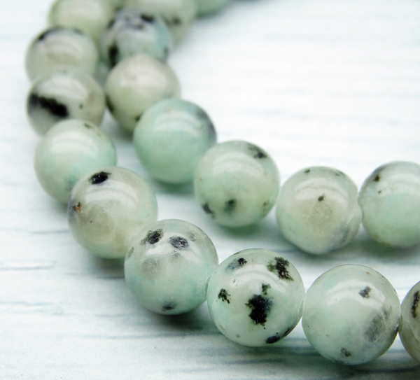 ПК088НН8 Бусины из природного камня Киви, размер: 8 мм, 5 шт.