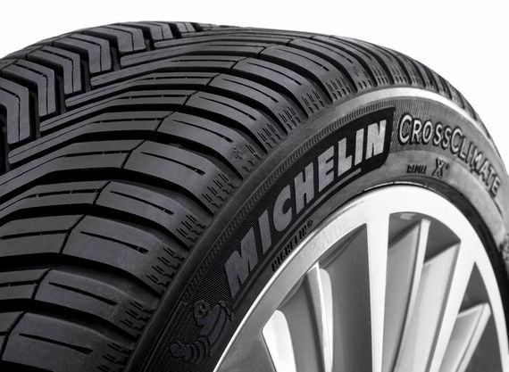 Michelin CrossClimate SUV 215/65 R16 102V