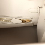 Оригинальная сумка из коллекции Y с золотой фурнитуро Hermès Birkin 25 Beton Swift