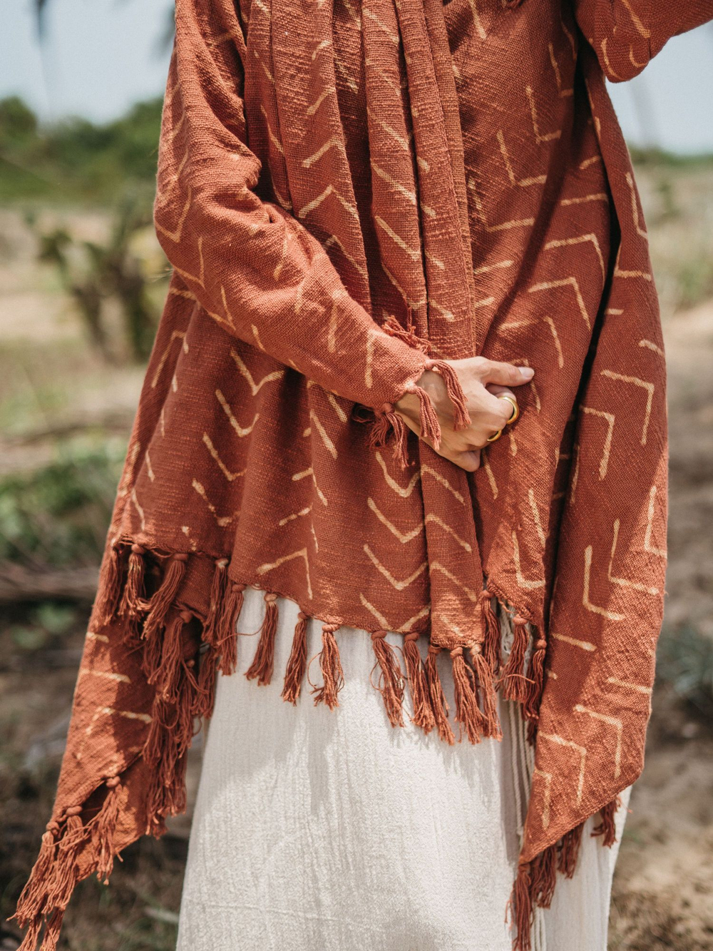 Накидка Chintamani с рукавами (терракотовый)