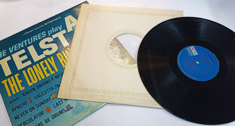 Винтажная виниловая пластинка The Ventures The Ventures Play Telstar, The Lonely Bull (USA 1962)