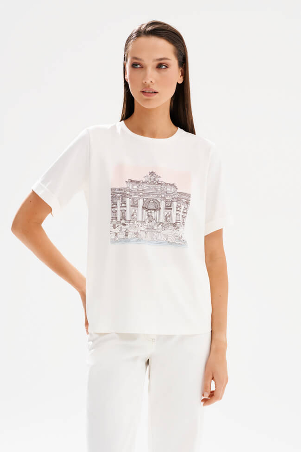 23594 Футболка женская (молочный)