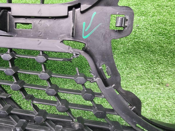 Решетка радиатора Mercedes A W177 (2018-2022)