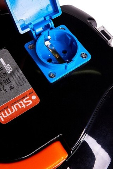 Пылесос для строительных работ Sturm VC7203 промышленный 1600вт,объем 30л,элект.розетка 2квт