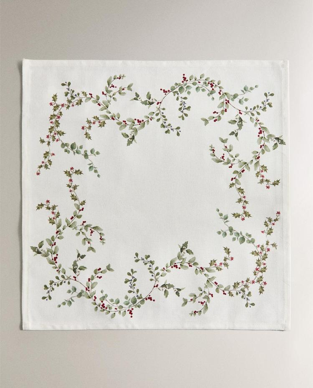 ZARA HOME КУХОННЫЕ ПОЛОТЕНЦА С РОЖДЕСТВЕНСКИМ ПРИНТОМ (НАБОР ИЗ 2 ШТ.), ЭКРЮ