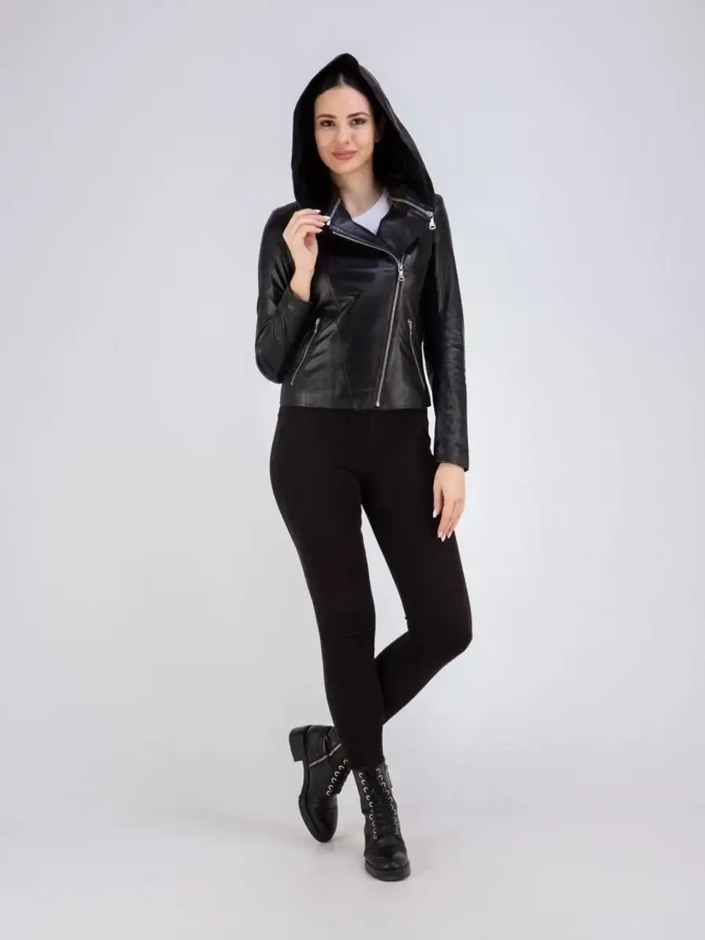 Куртка женская из натуральной кожи с капюшоном трансформер
