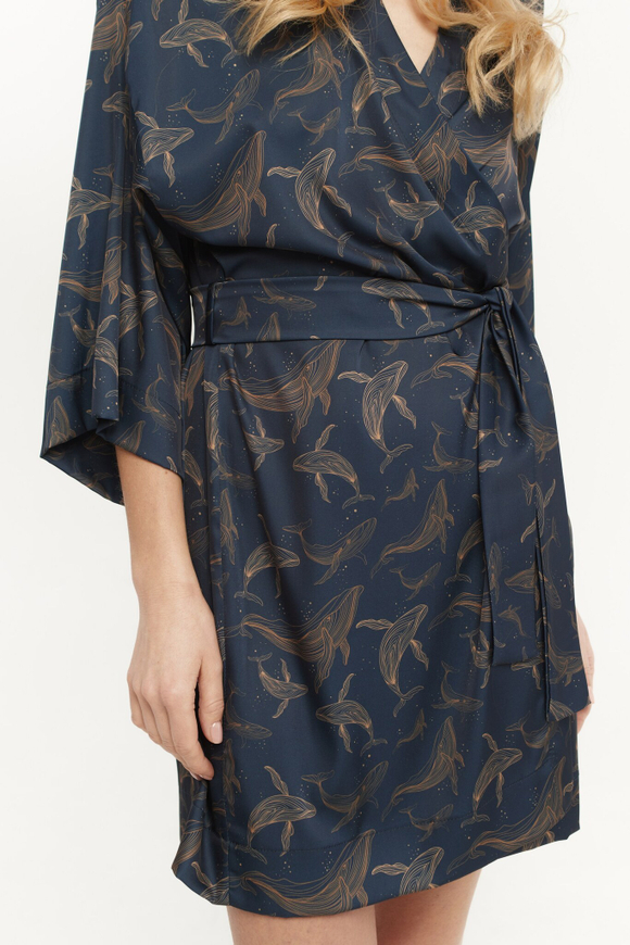 Шелковый халат-кимоно с китами