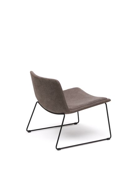 Кресло Zahara коричневого цвета и сталь в черной отделке Испания Lа Forma