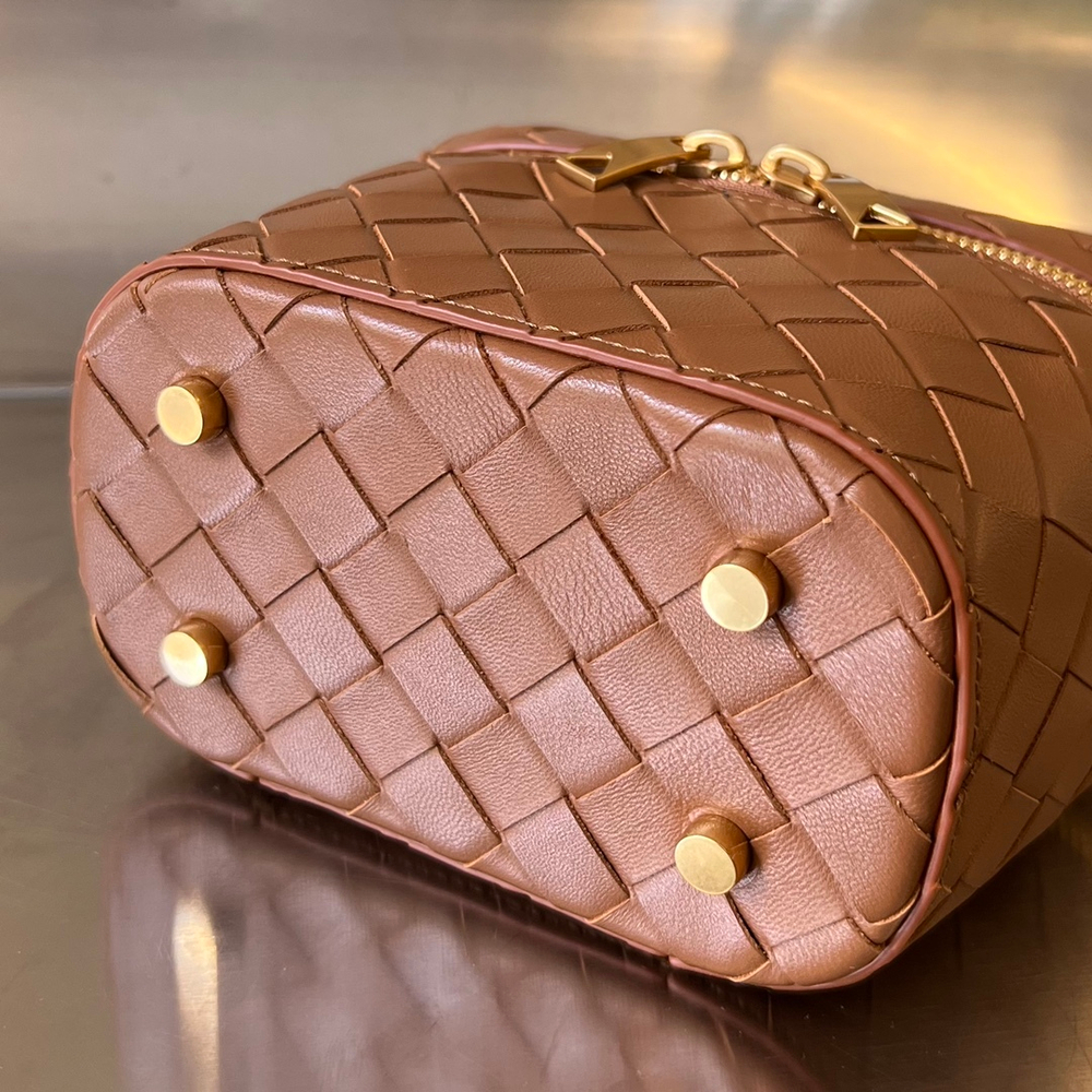Bottega Veneta Mini Intrecciato Vanity Case