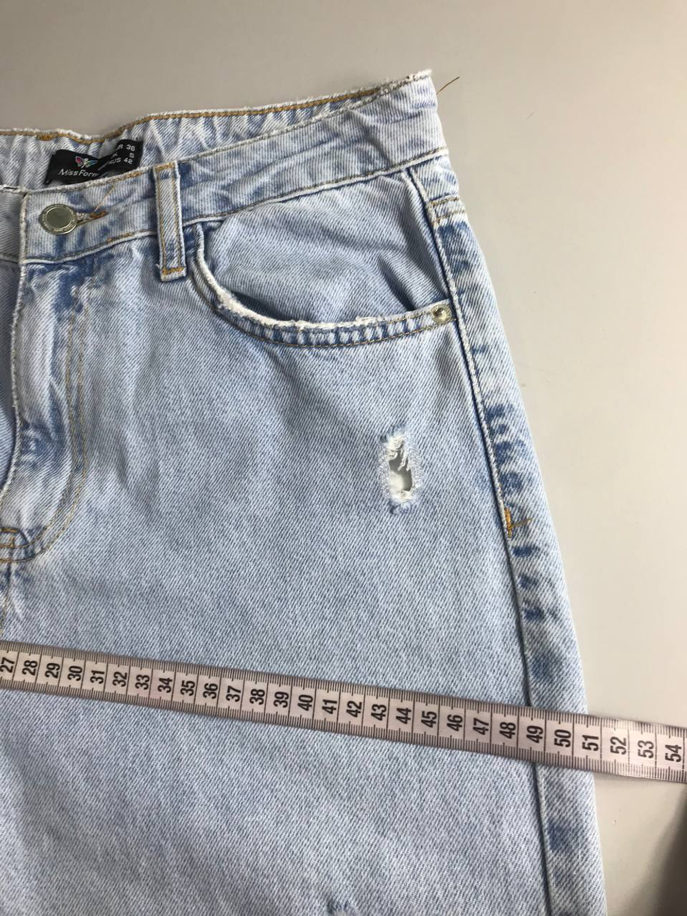Джинсы Miss Form с порезами, маркировка 36, визуально на 42 размер