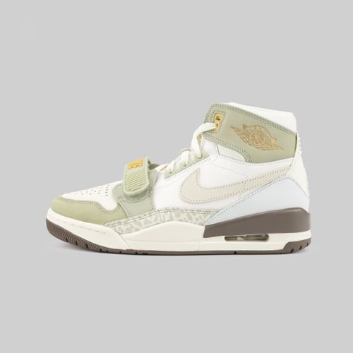 Кроссовки Jordan Legacy 312 Year Of The Rabbit артикул:FD9907-111 - купить в магазине Дайс