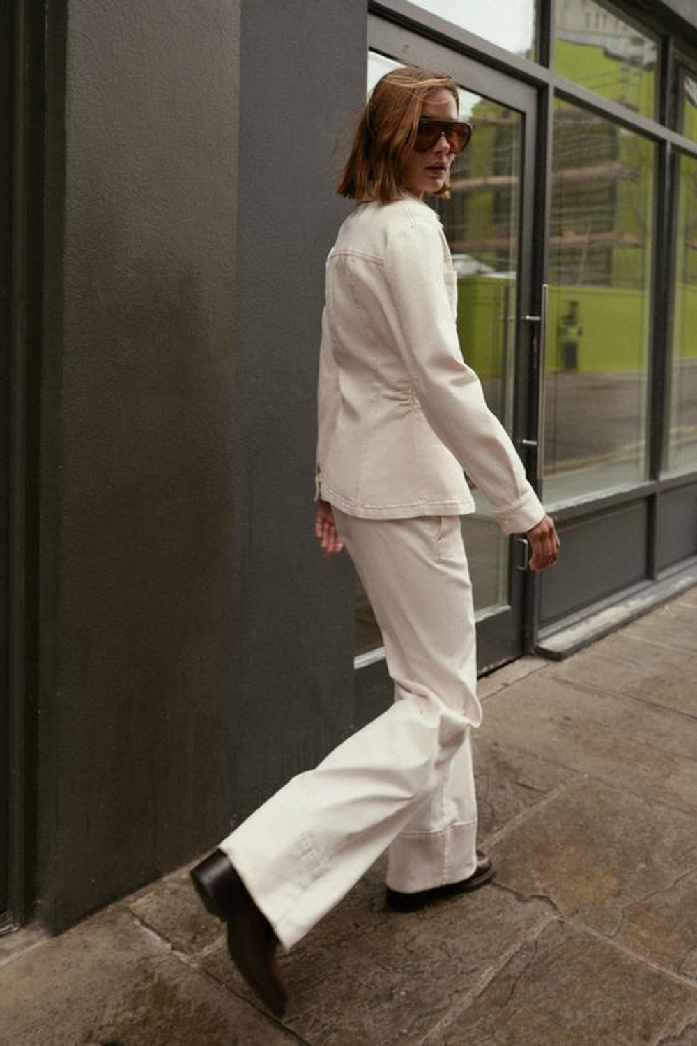 ZARA БРЮКИ BOOTCUT С ОТДЕЛОЧНОЙ СТРОЧКОЙ, ЭКРЮ