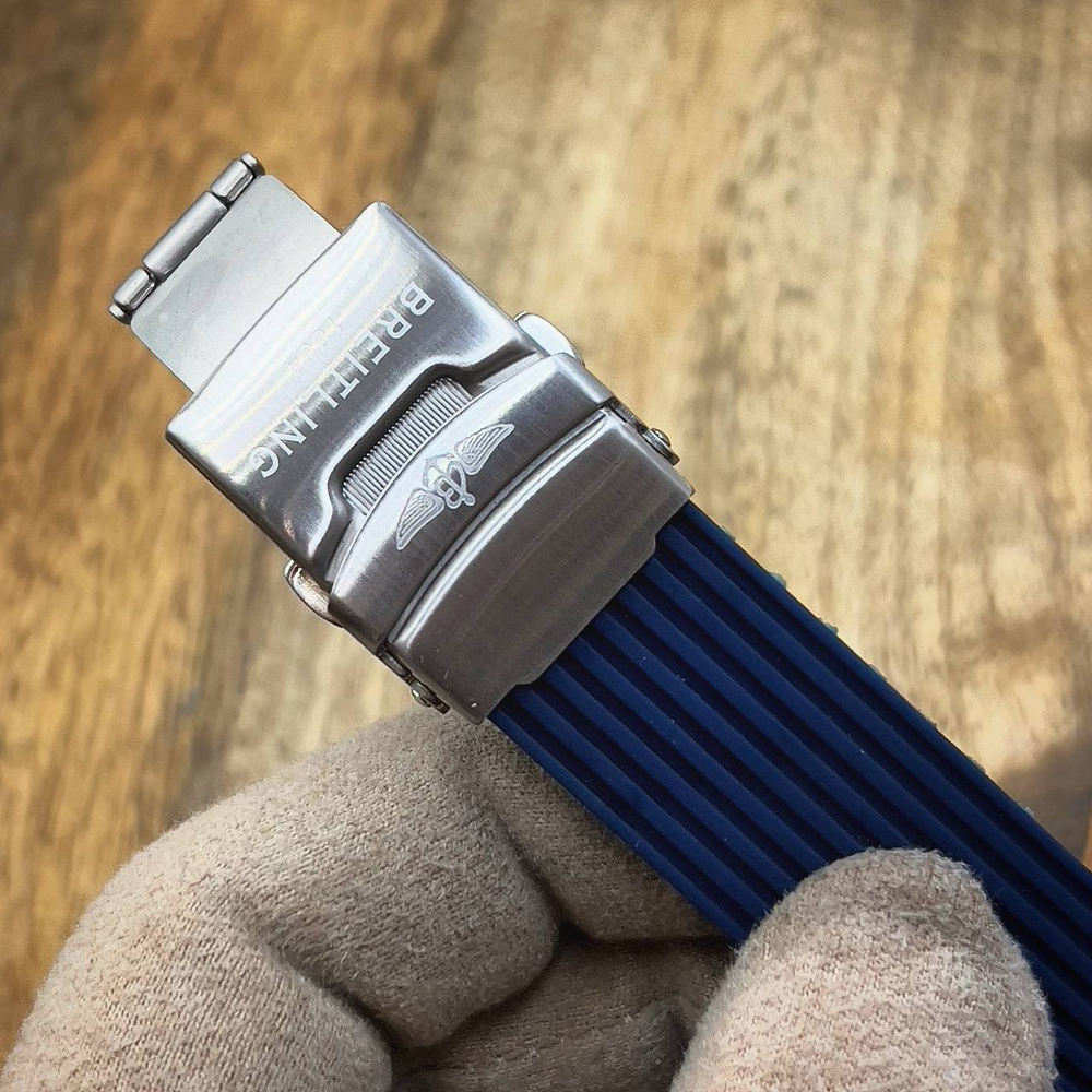 Часы Breitling