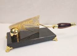 Подарок строителю " Сувенирный мастерок" малый на долерите