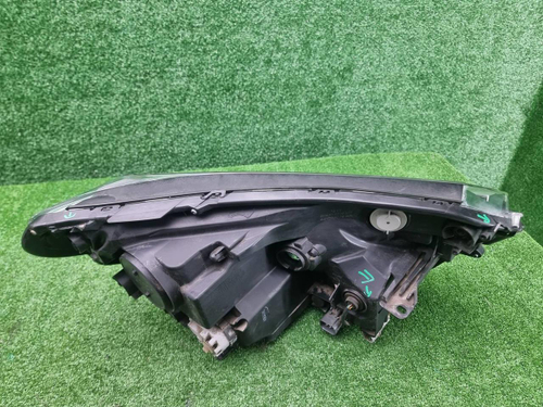 Фара левая Toyota Rav 4 CA40 (2015-2019) LED