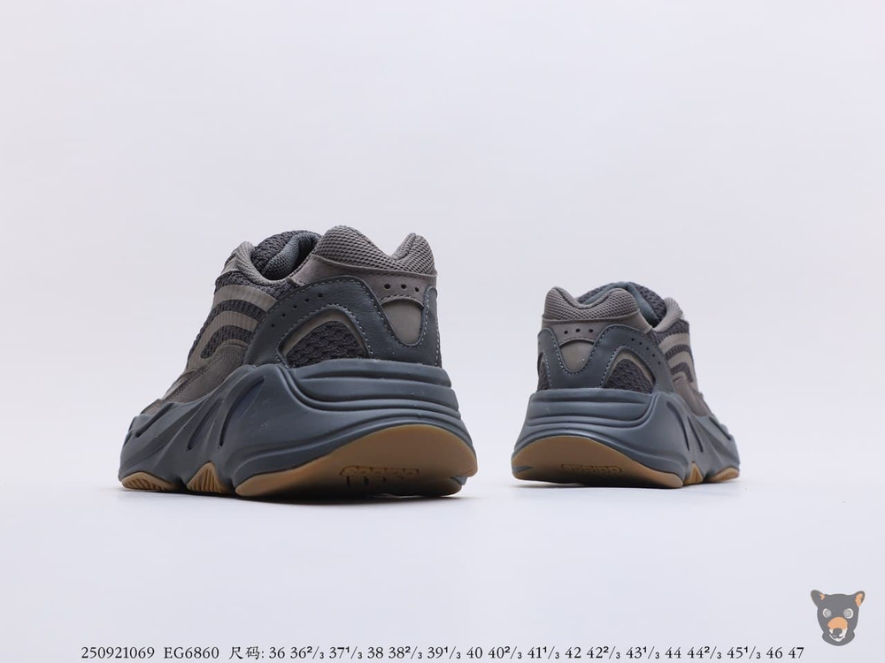 Кроссовки Yeezy Boost 700 V2 "Geode"