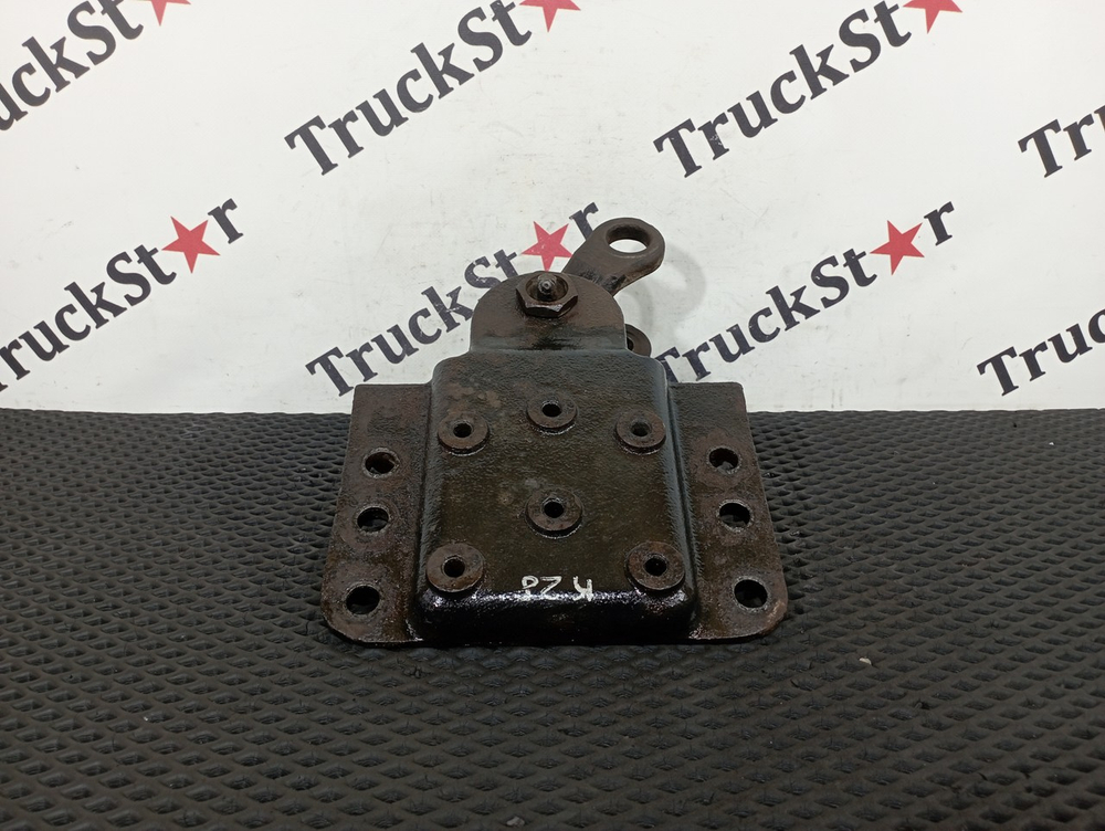 Кронштейн рессоры передней