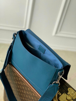Сумка-мессенджер Louis Vuitton