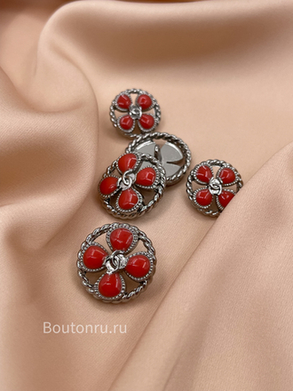 Пуговицы Шан. красный цветок в серебряном обрамлении