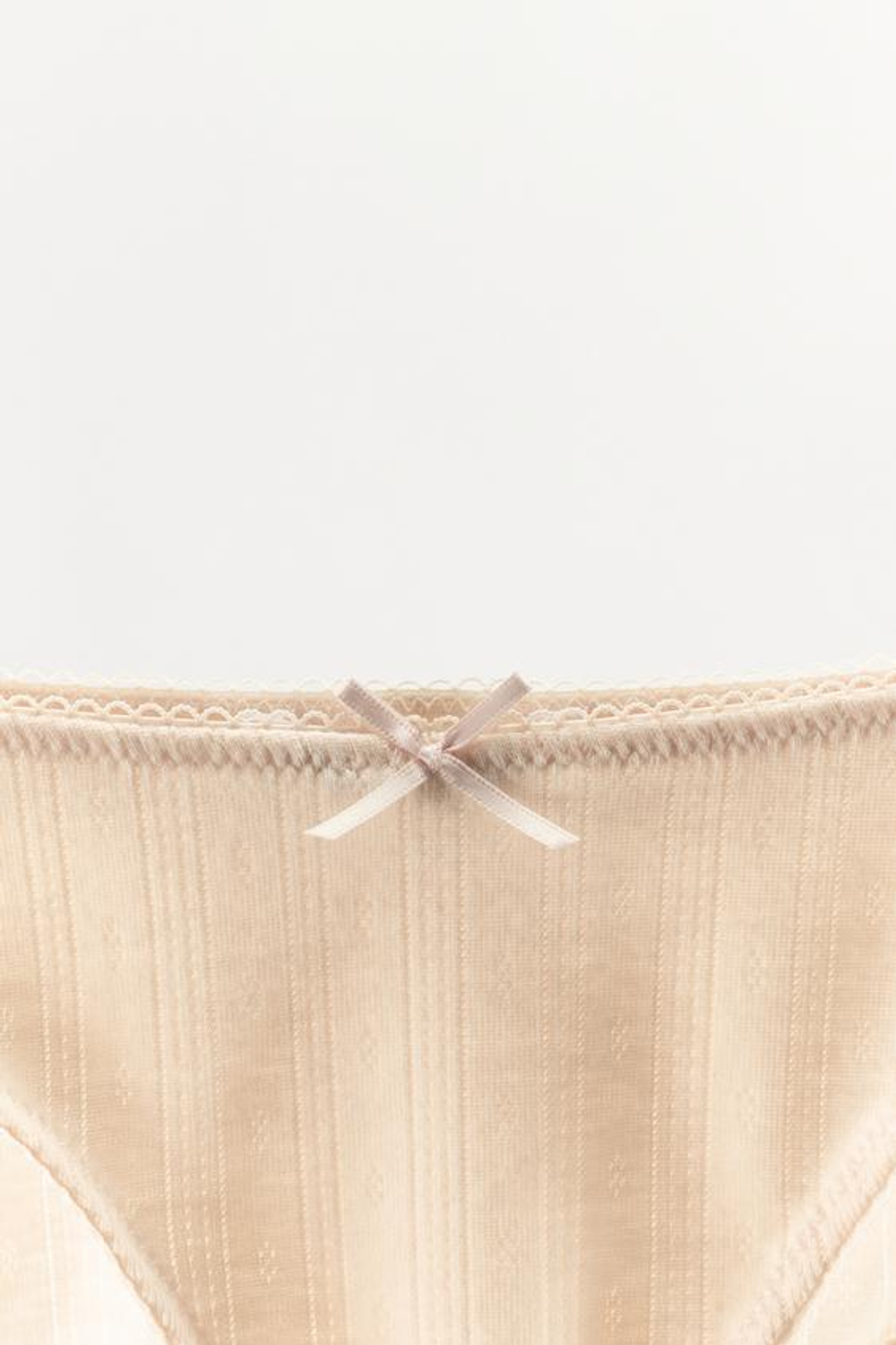 ZARA БАЗОВЫЕ ПЕРФОРИРОВАННЫЕ ТРУСЫ, ЦВЕТ РОЗОВОГО ДЕРЕВА