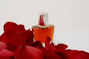 Tambela Natural Perfumes Dark Moon Rose