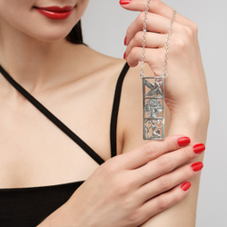 "Карнак" подвеска в серебряном покрытии из коллекции "Египет" от Jenavi с замком карабин