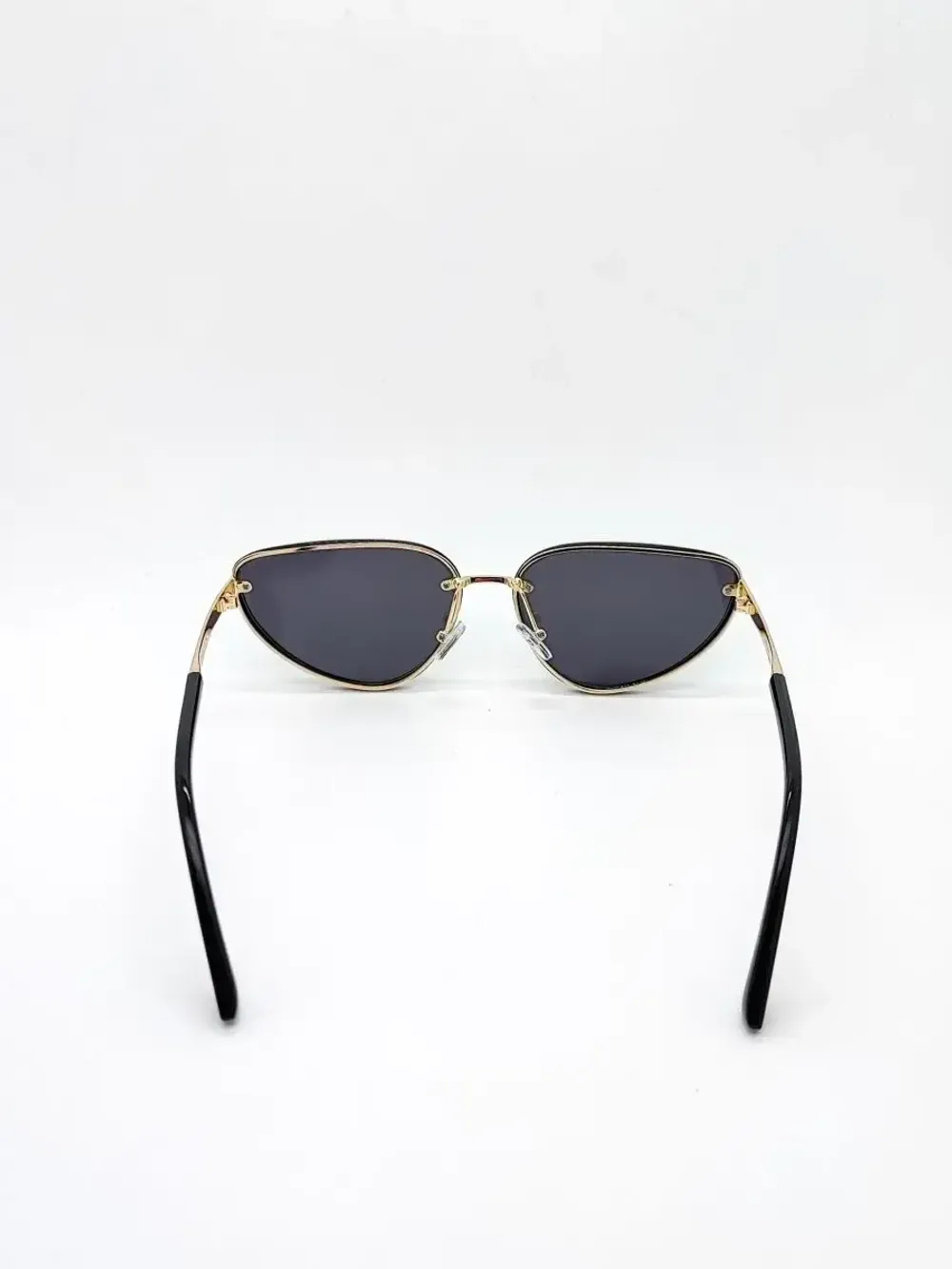 Очки солнцезащитные