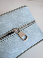 Несессер Louis Vuitton Dopp Kit