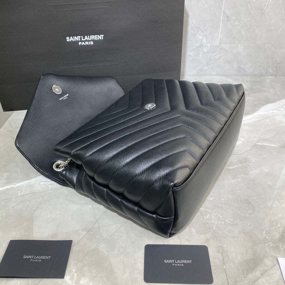 Yves Saint Laurent Loulou 32 cm