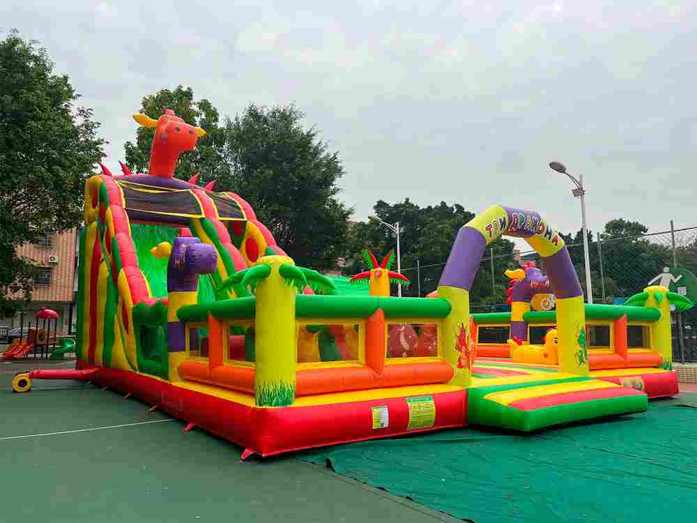 Коммерческий надувной батут «Три дракона», 13*9*9 м