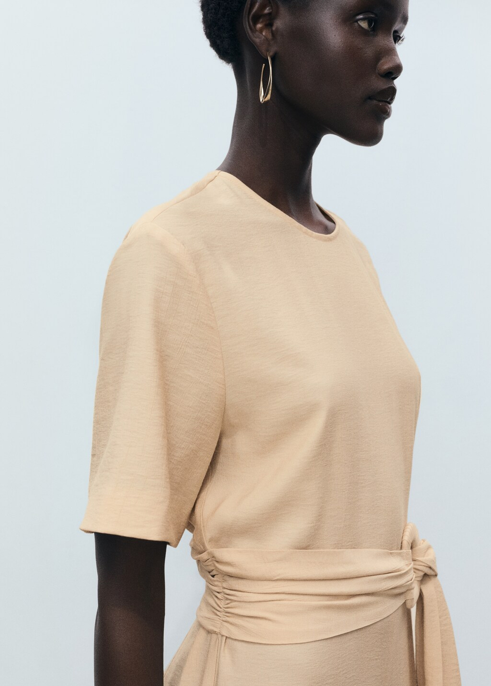 Прямой комбинезон с короткими рукавами и поясом