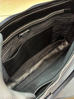 Портфель Prada