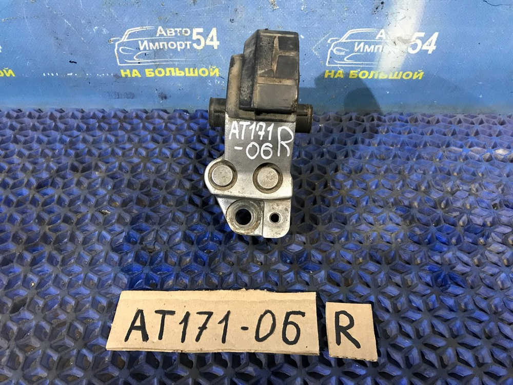 Подушка двигателя TOYOTA CARINA 1990