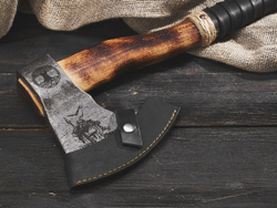 Топор "Один", рукоять комель берёзы (обжиг)