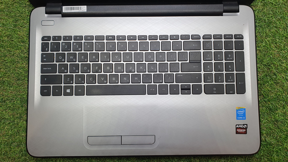 Ноутбук HP i3/4Gb/R5 M330 2Gb/15-ac011ur N0J84EA/Windows 10